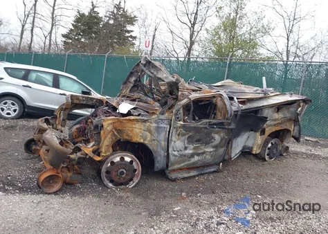 2015 Ford F-350 Xl z USA, uszkodzony, nr VIN 1FDBF3B67FEC57643